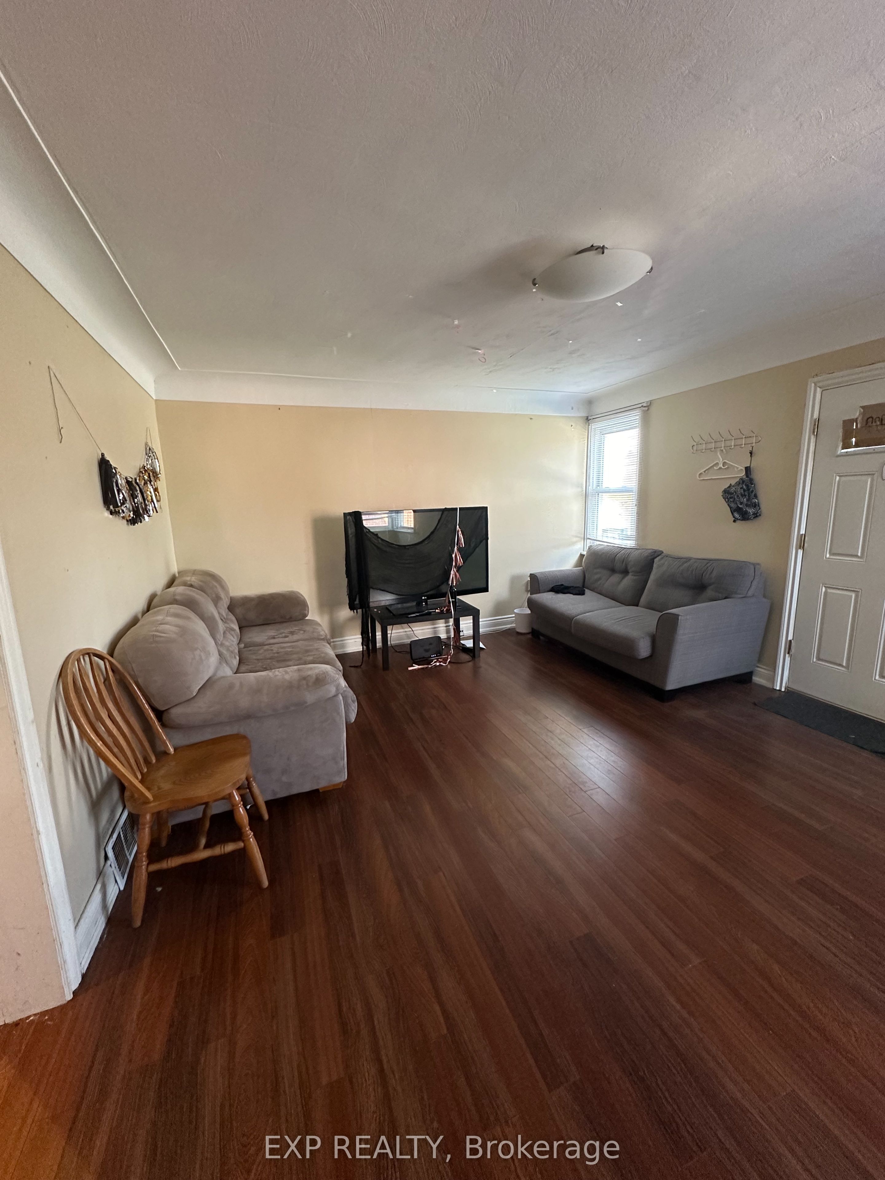 215 Emerson Street Property Photo 12