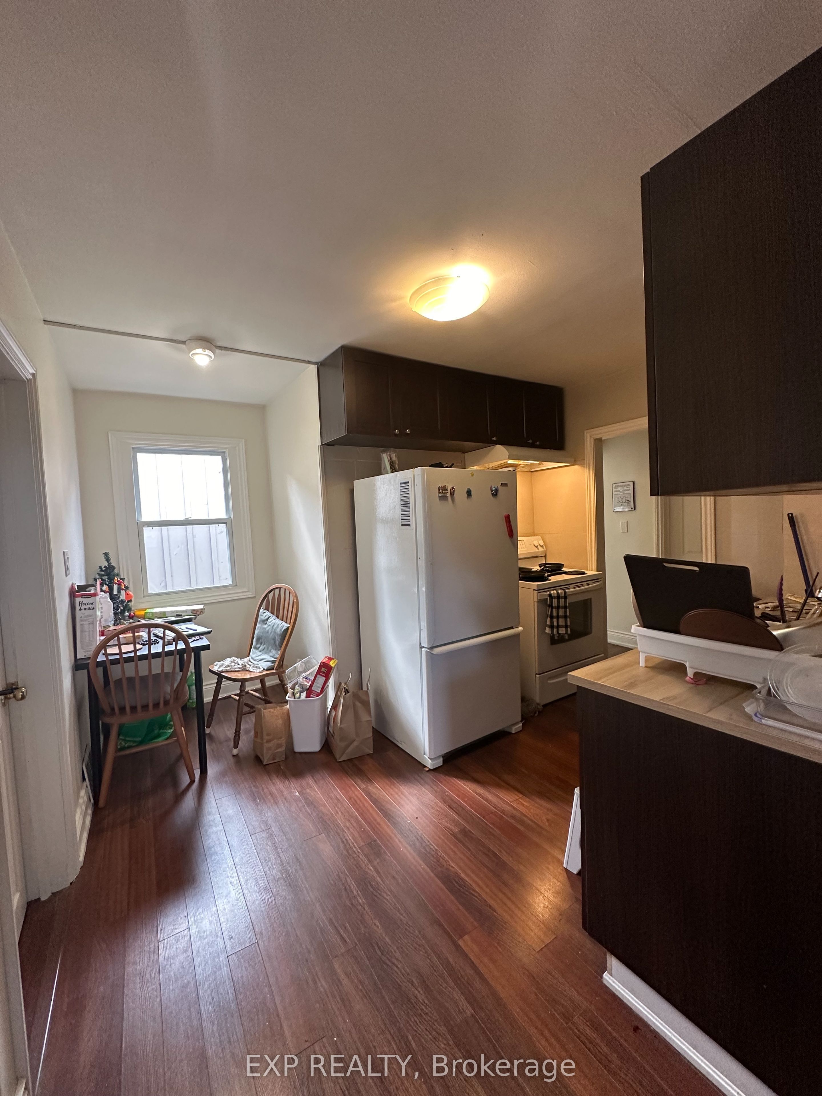215 Emerson Street Property Photo 18