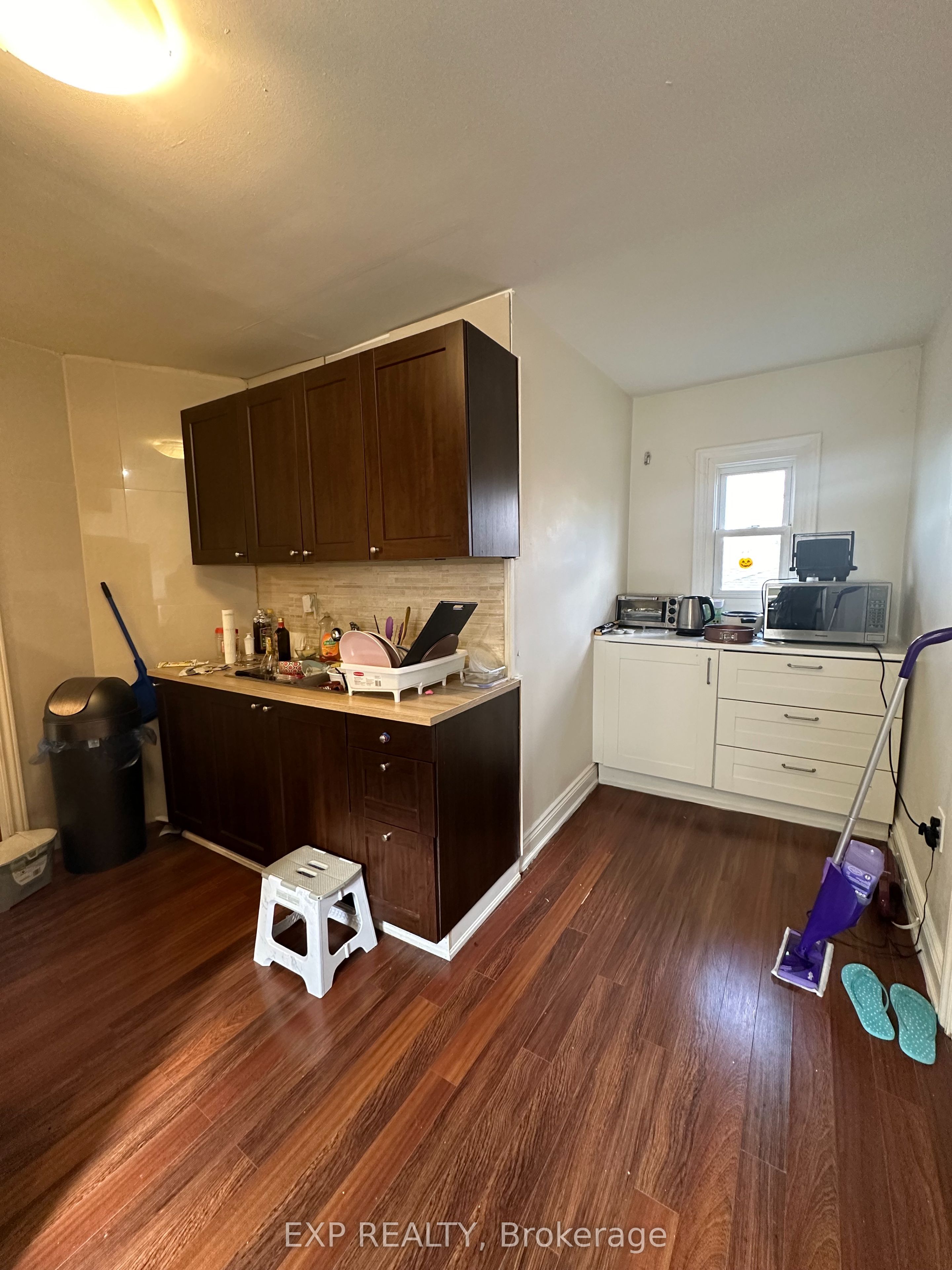 215 Emerson Street Property Photo 19