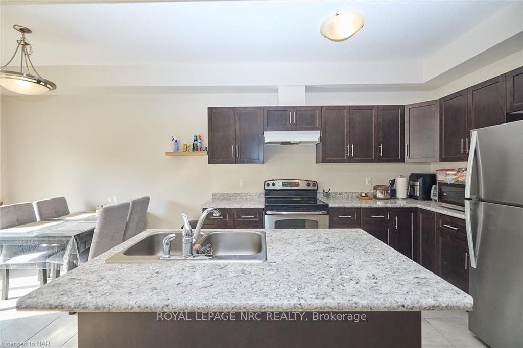 130 Acacia Road Property Photo 7