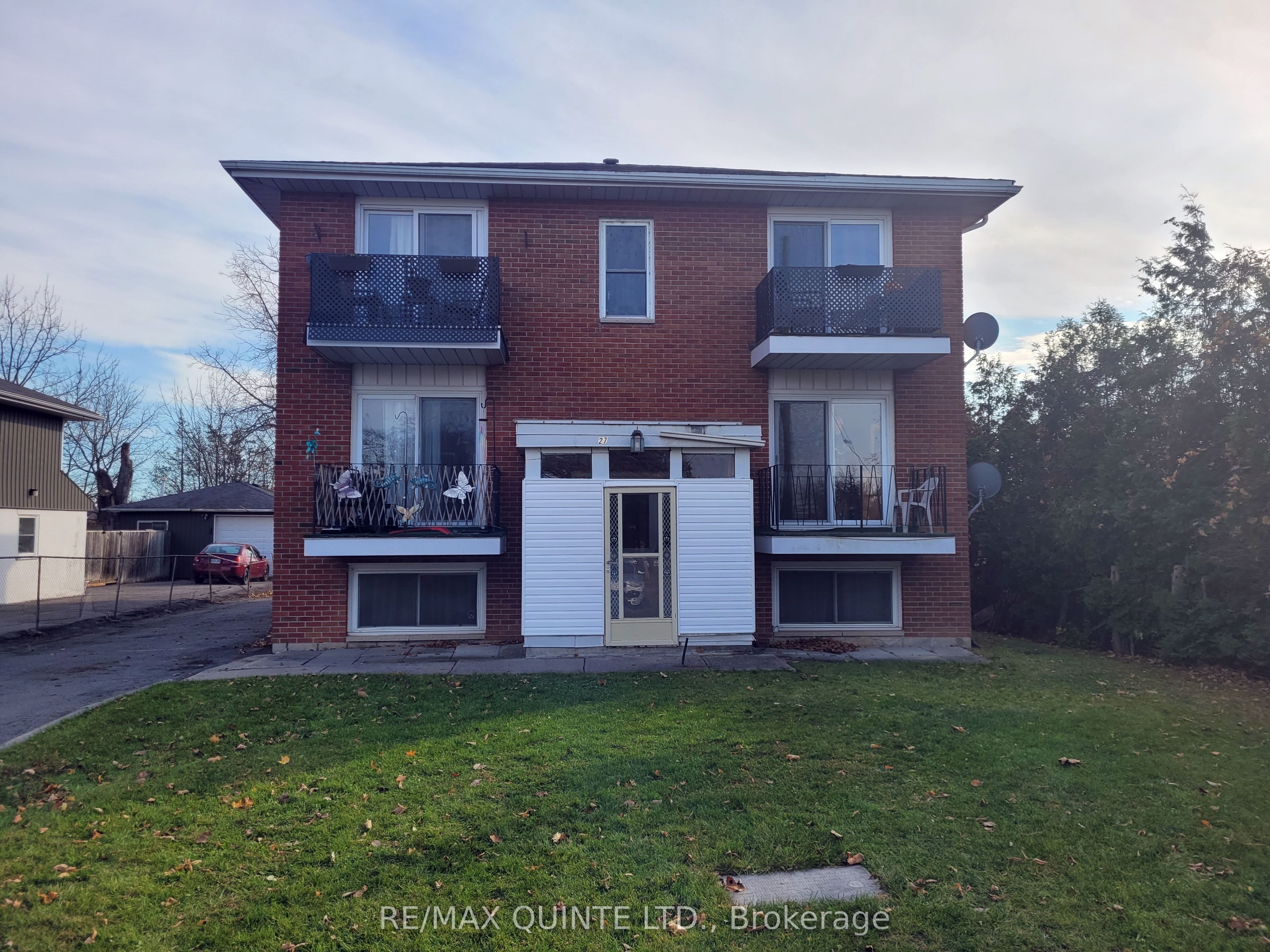 27 King George Square Property Photo 1