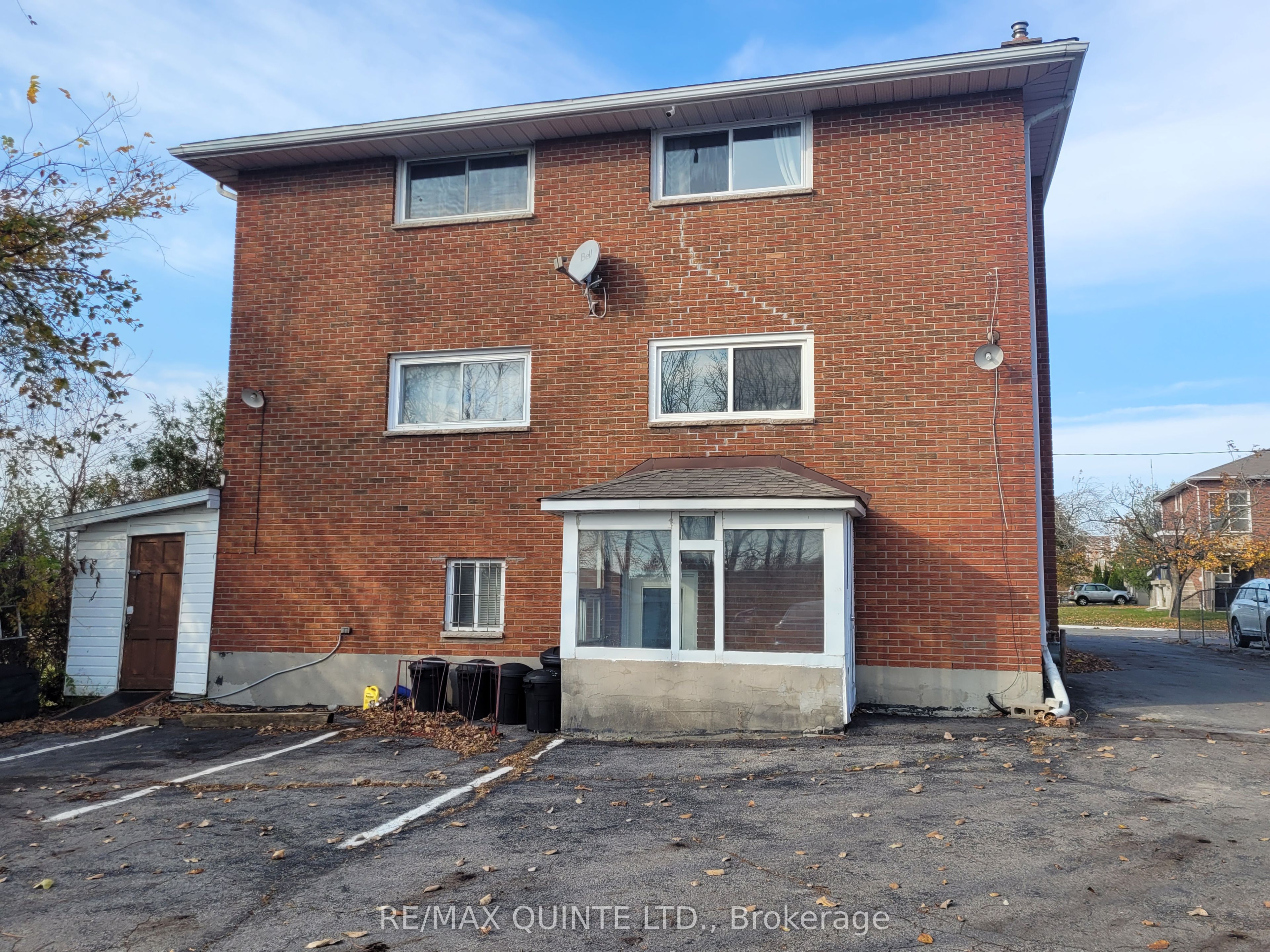 27 King George Square Property Photo 4