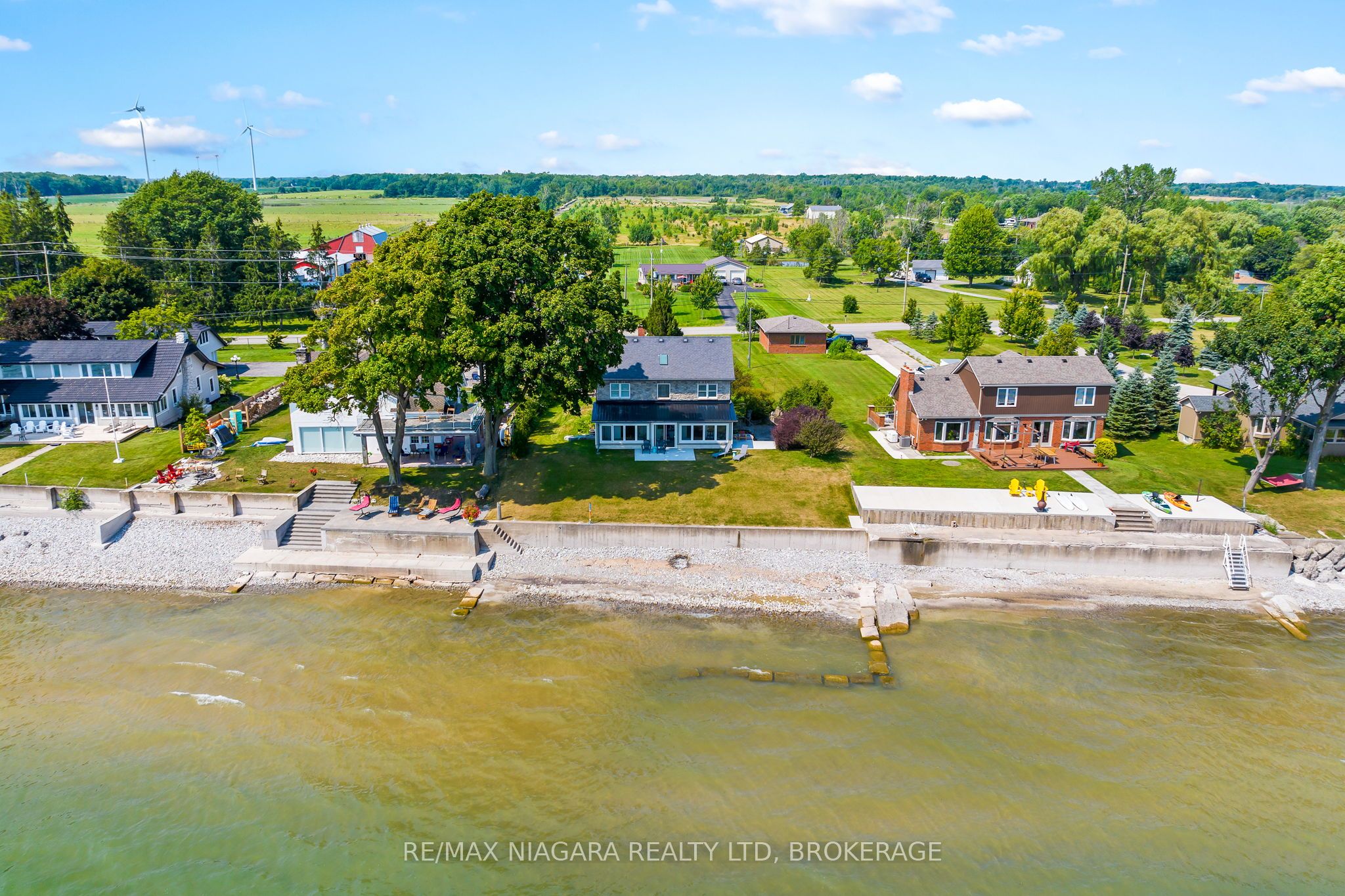 11825 Lakeshore Road Property Photo 3