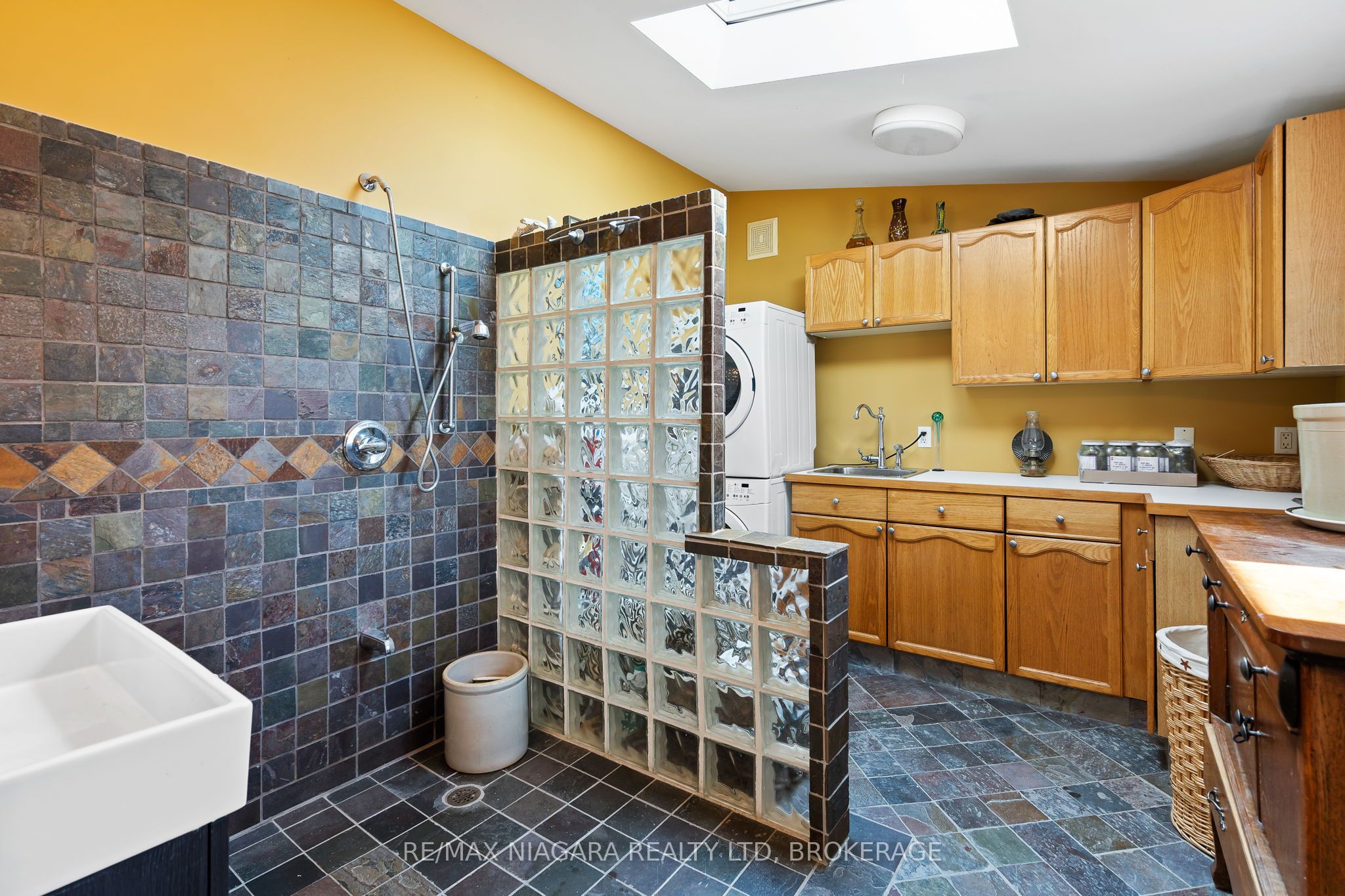 11825 Lakeshore Road Property Photo 15