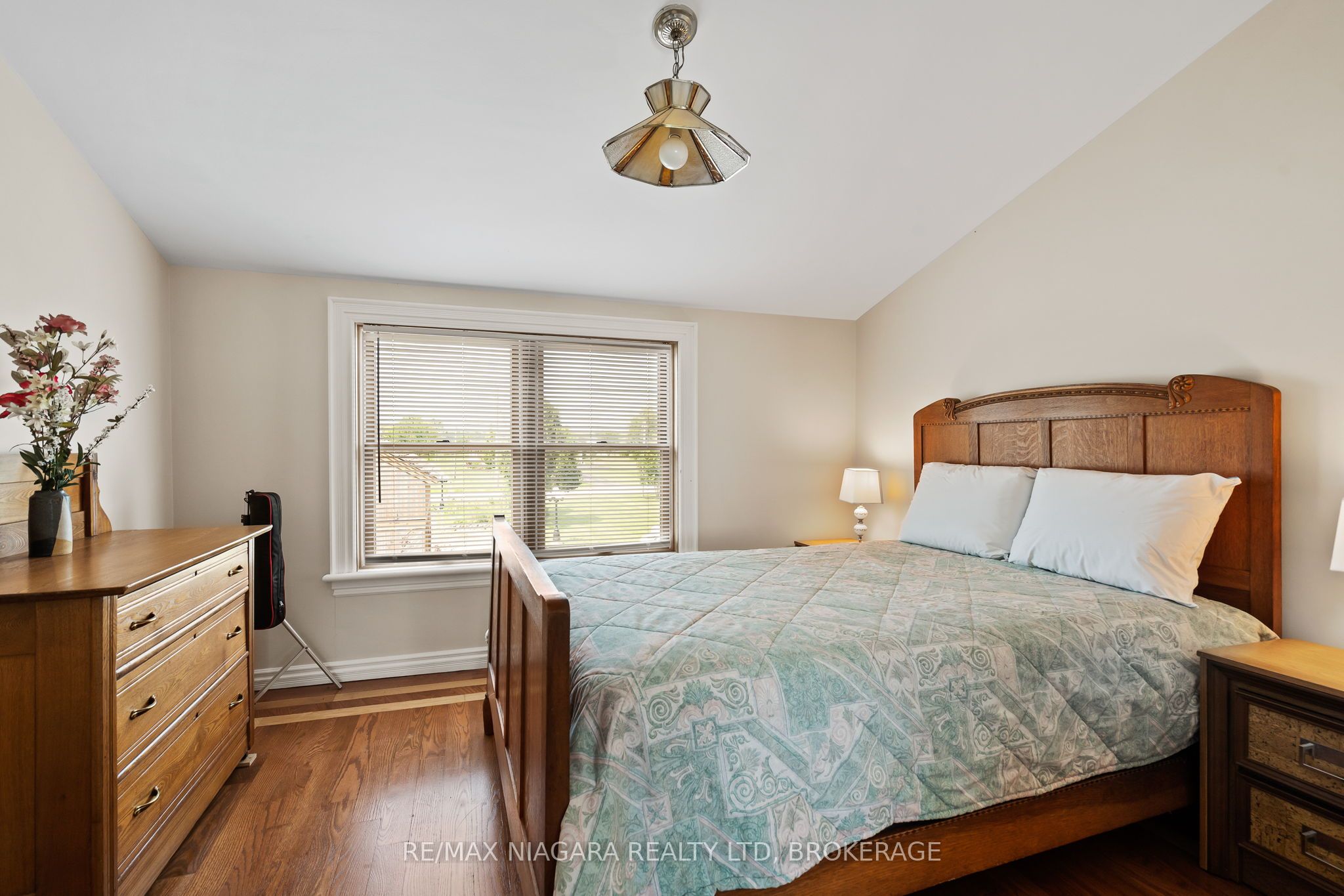 11825 Lakeshore Road Property Photo 35