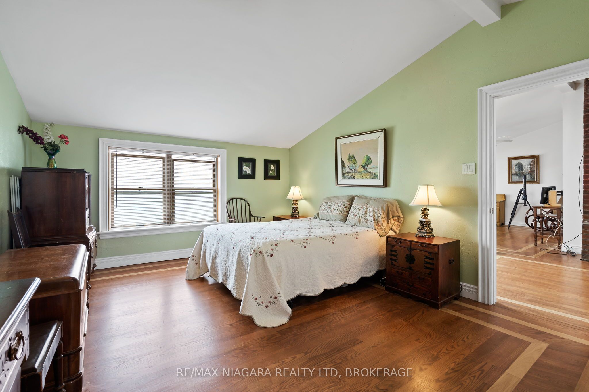 11825 Lakeshore Road Property Photo 38