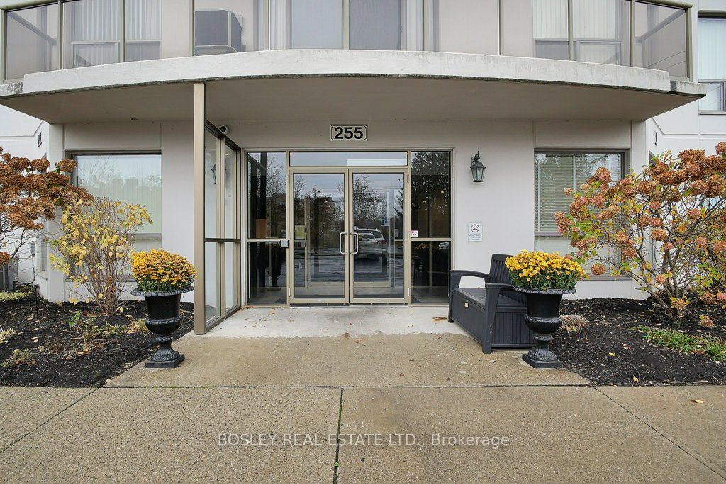 #805 - 255 Keats Way Property Photo 2