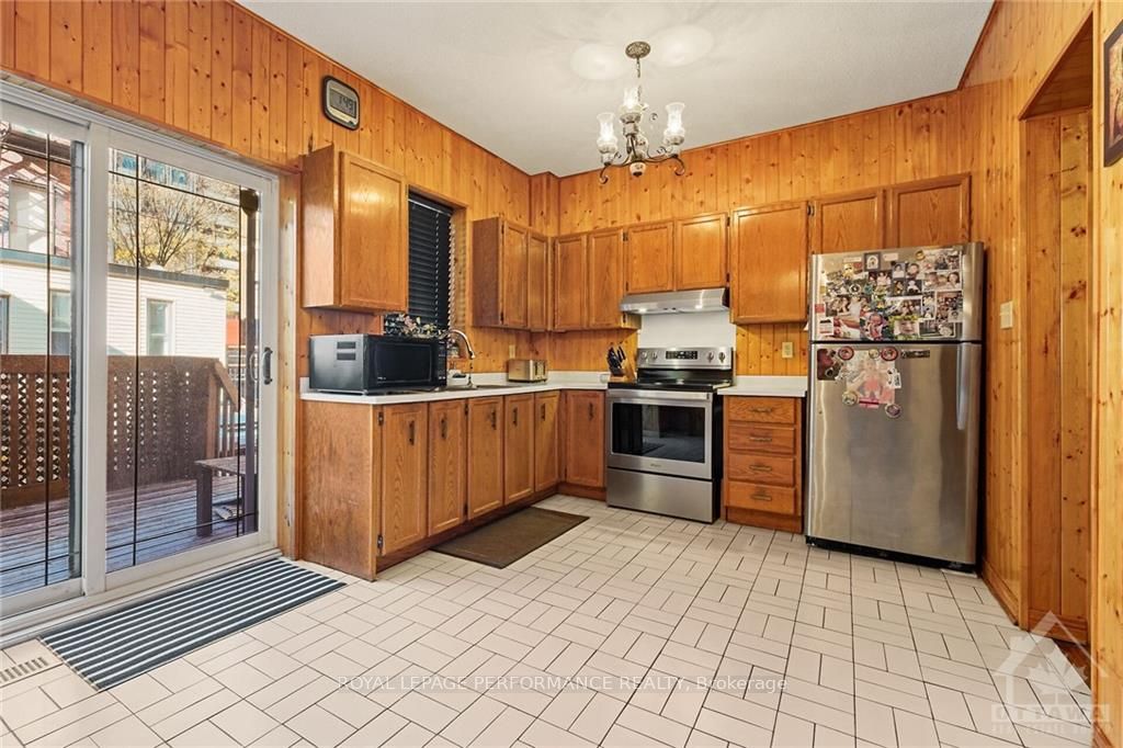 453 Slater Street Property Photo 11