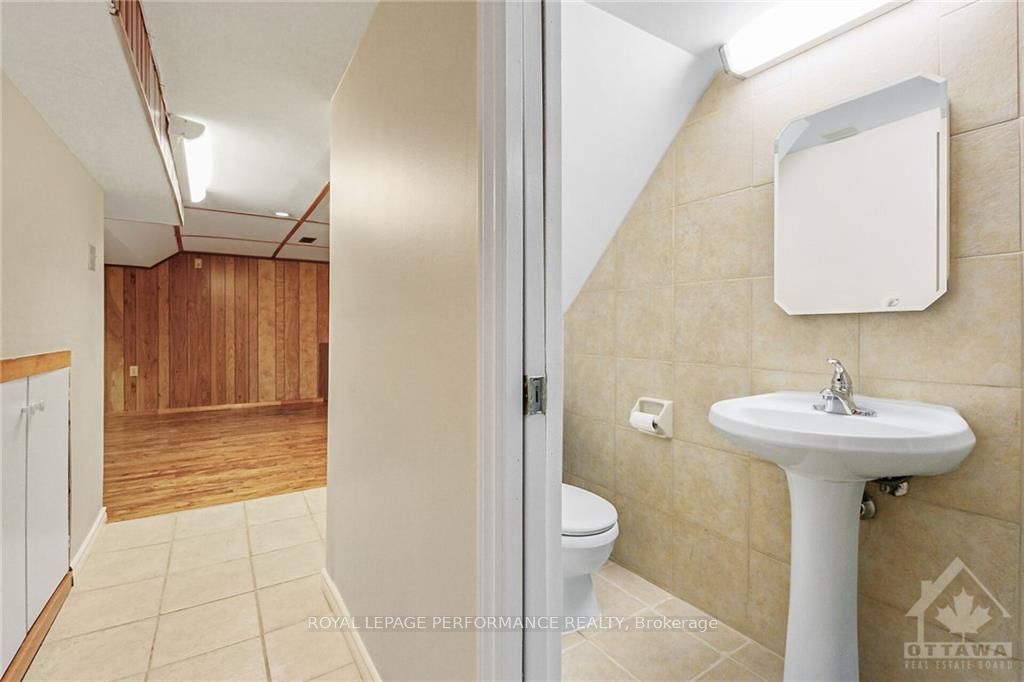 453 Slater Street Property Photo 23