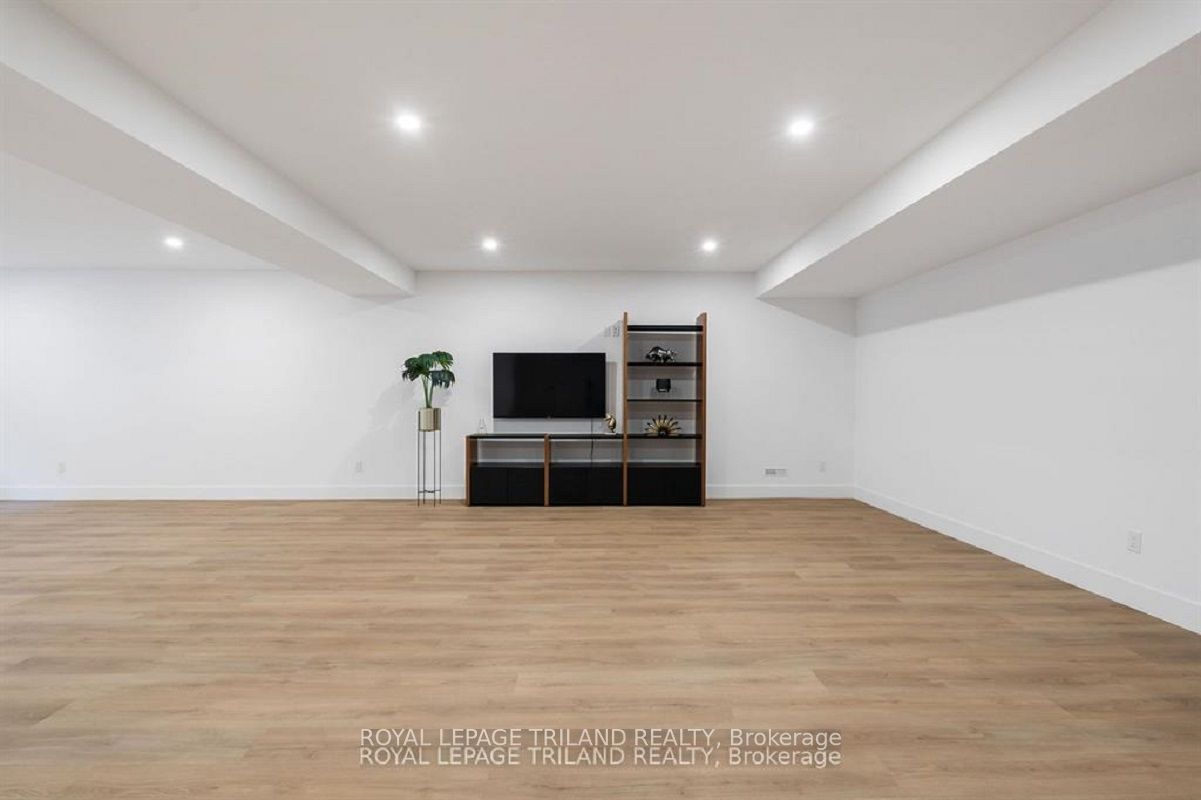 3455 Grand Oak Crossing Property Photo 26