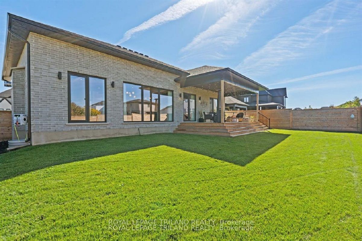3455 Grand Oak Crossing Property Photo 31