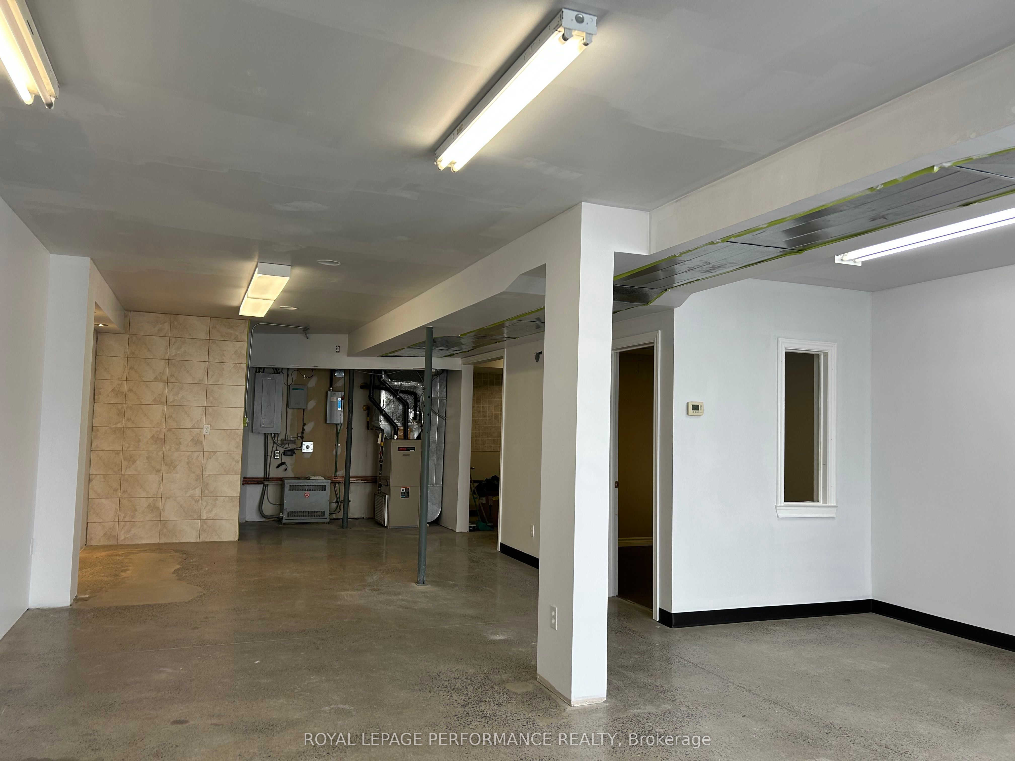 #14 - 1420 Youville Drive Property Photo 10