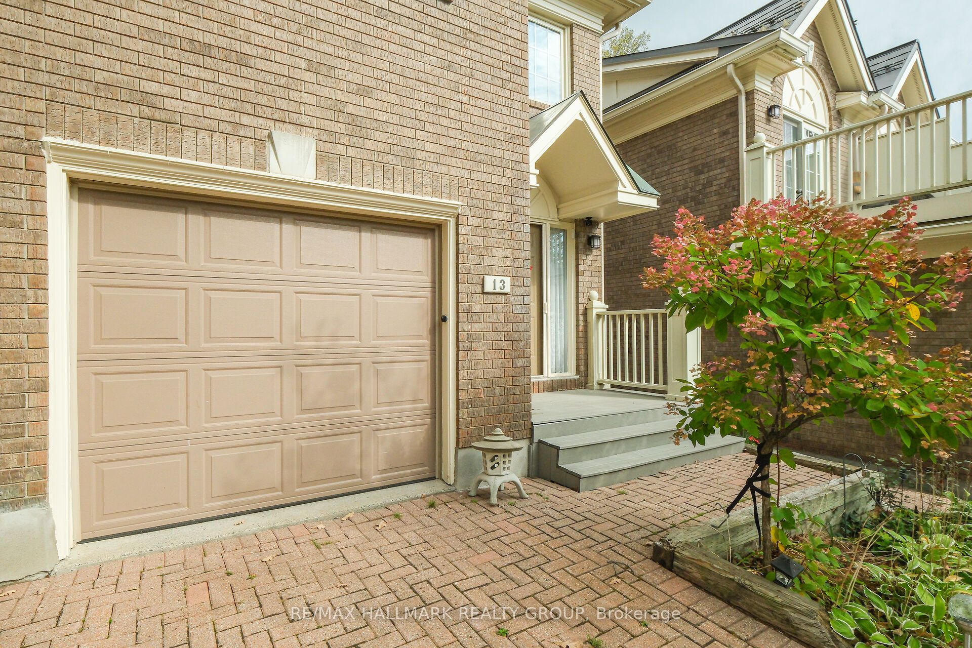 13 Waterford Way Property Photo 2
