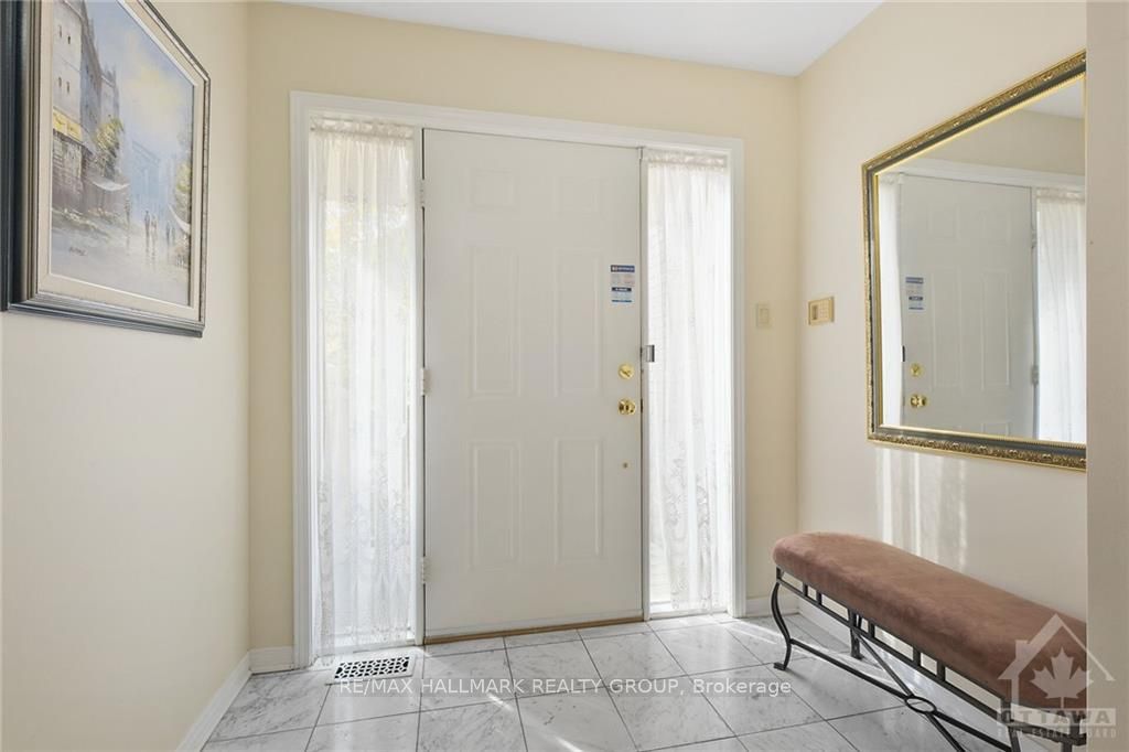 13 Waterford Way Property Photo 6