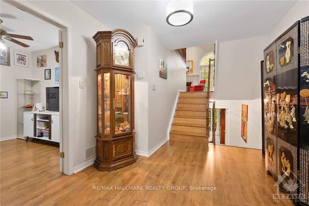 13 Waterford Way Property Photo 9