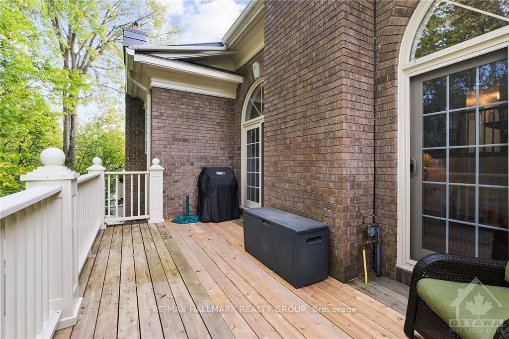 13 Waterford Way Property Photo 27