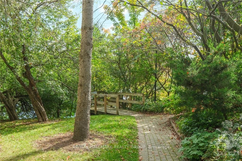 13 Waterford Way Property Photo 29