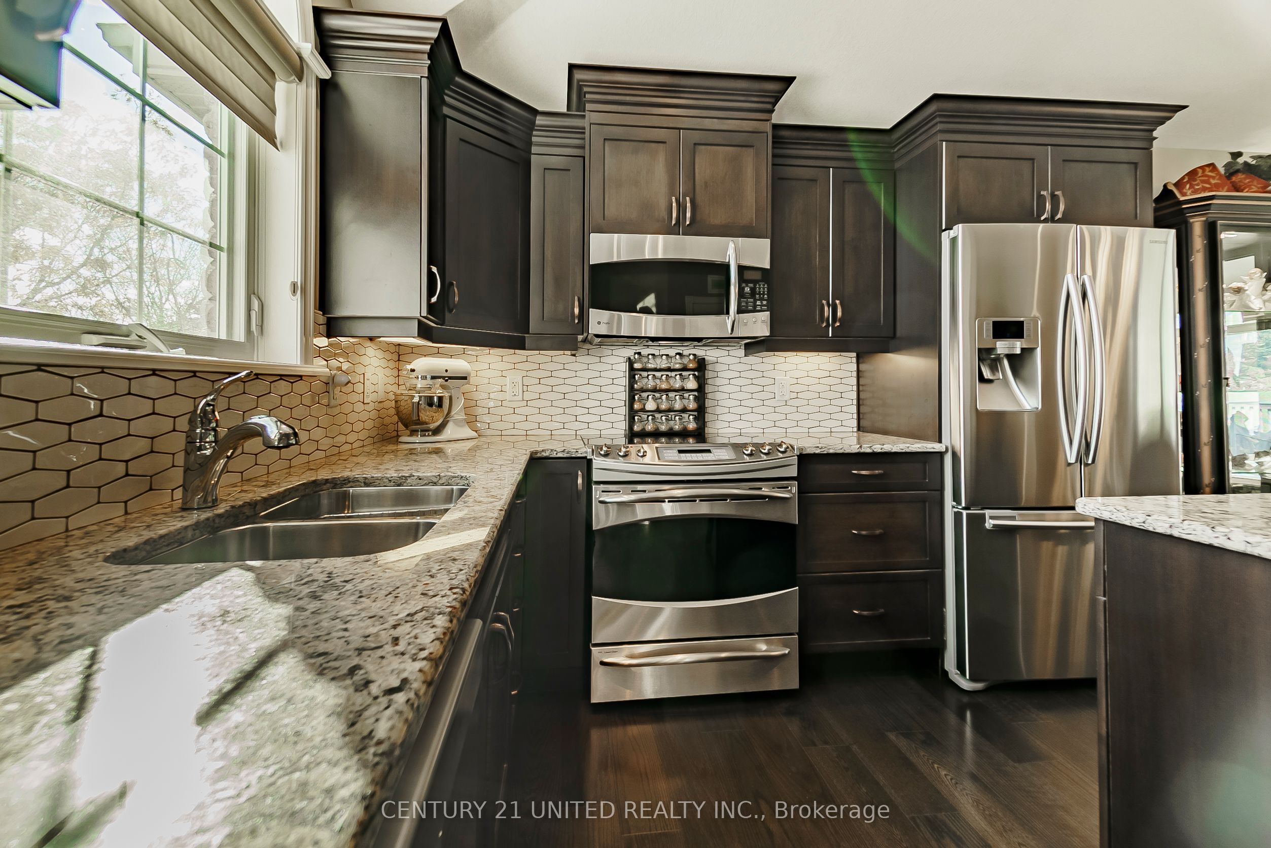#72 - 301 Carnegie Avenue Property Photo 5