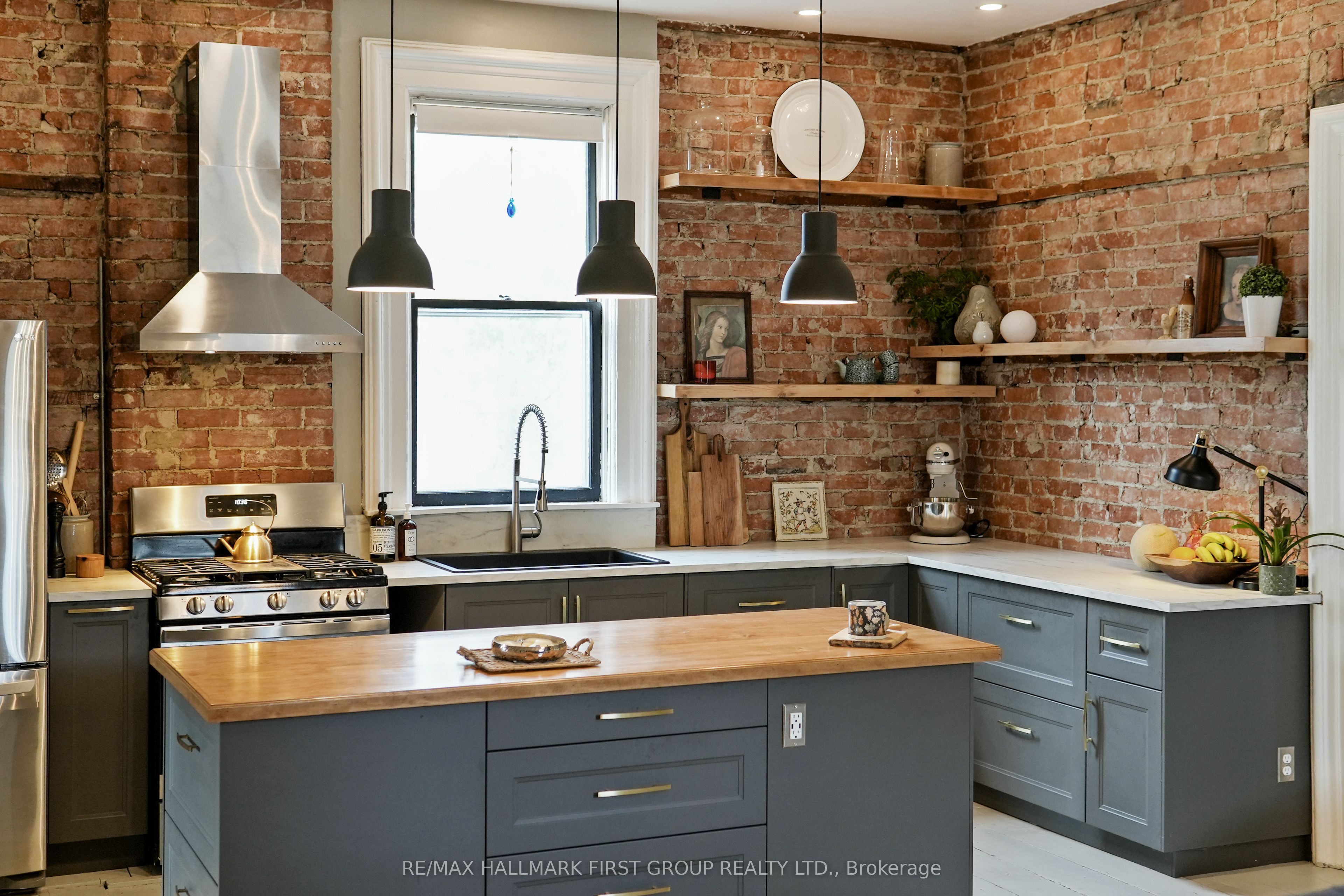 57 King Street Property Photo 11