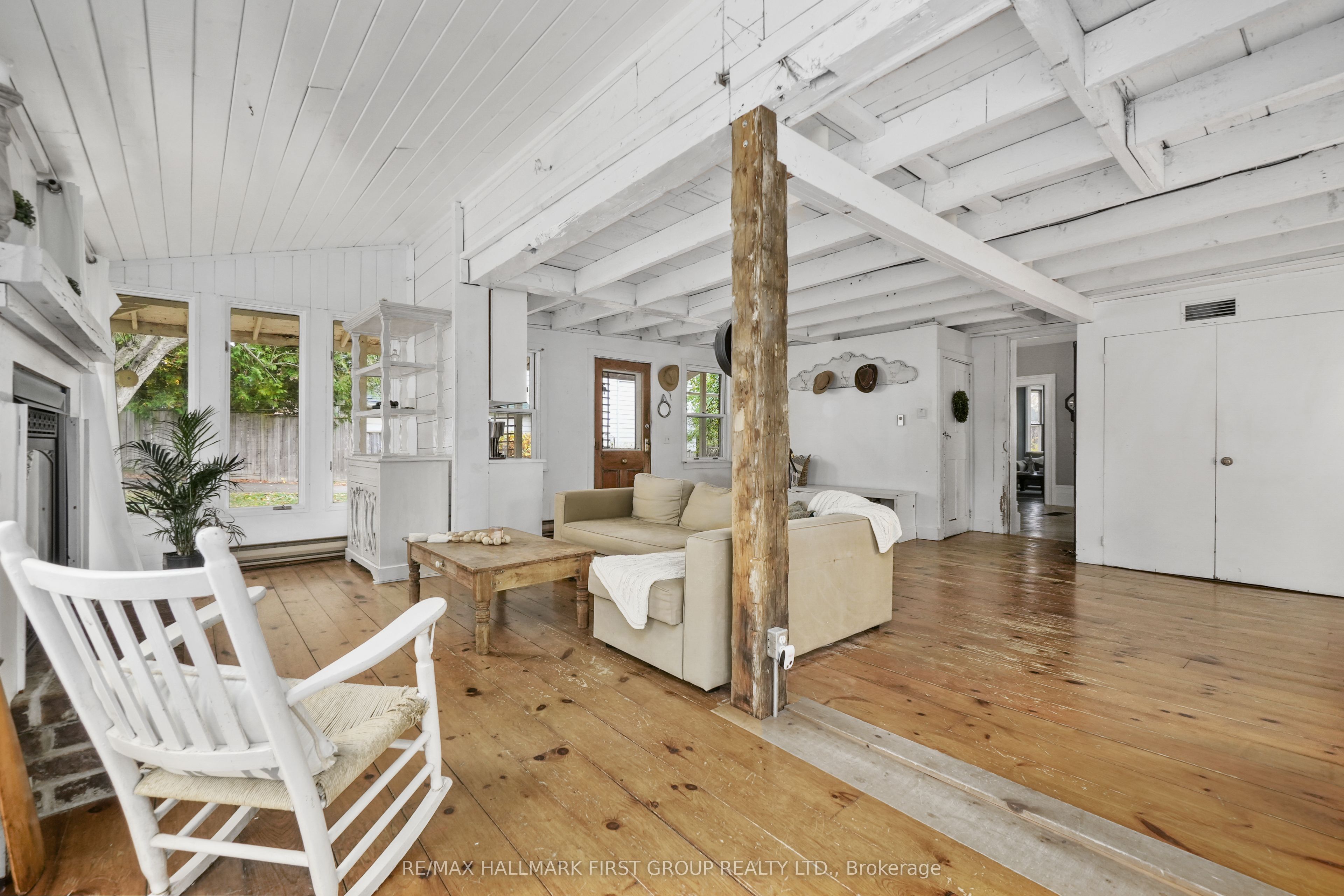 57 King Street Property Photo 14