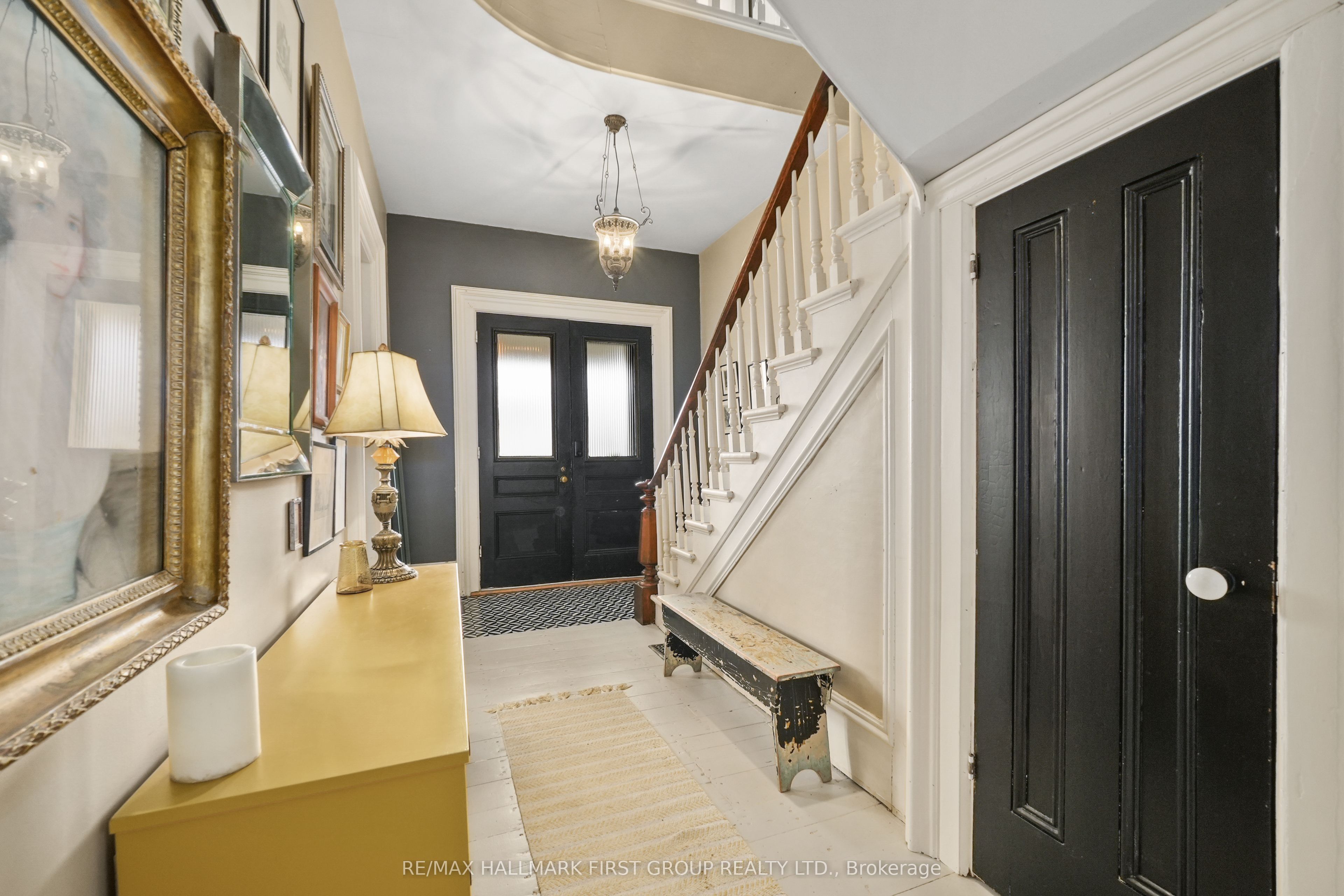 57 King Street Property Photo 15