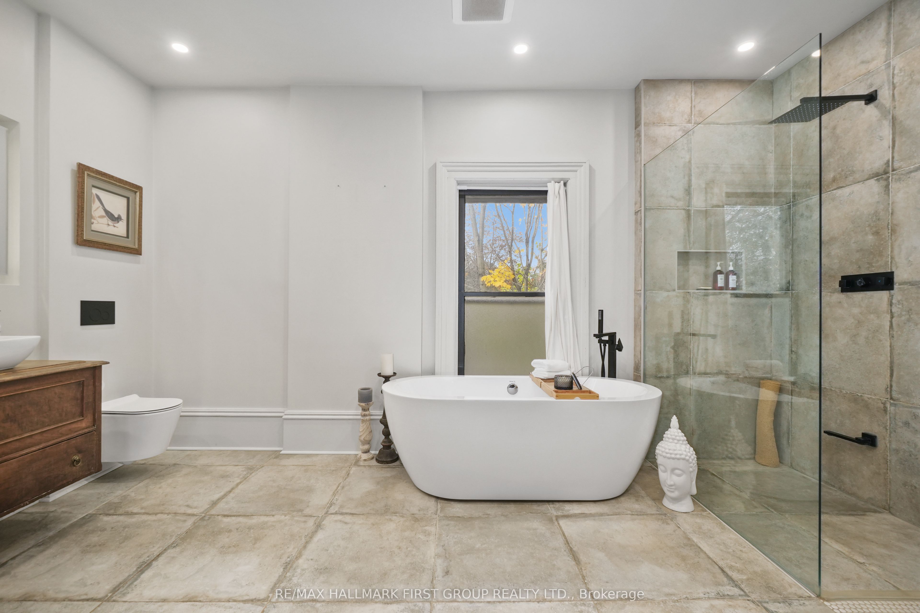 57 King Street Property Photo 21