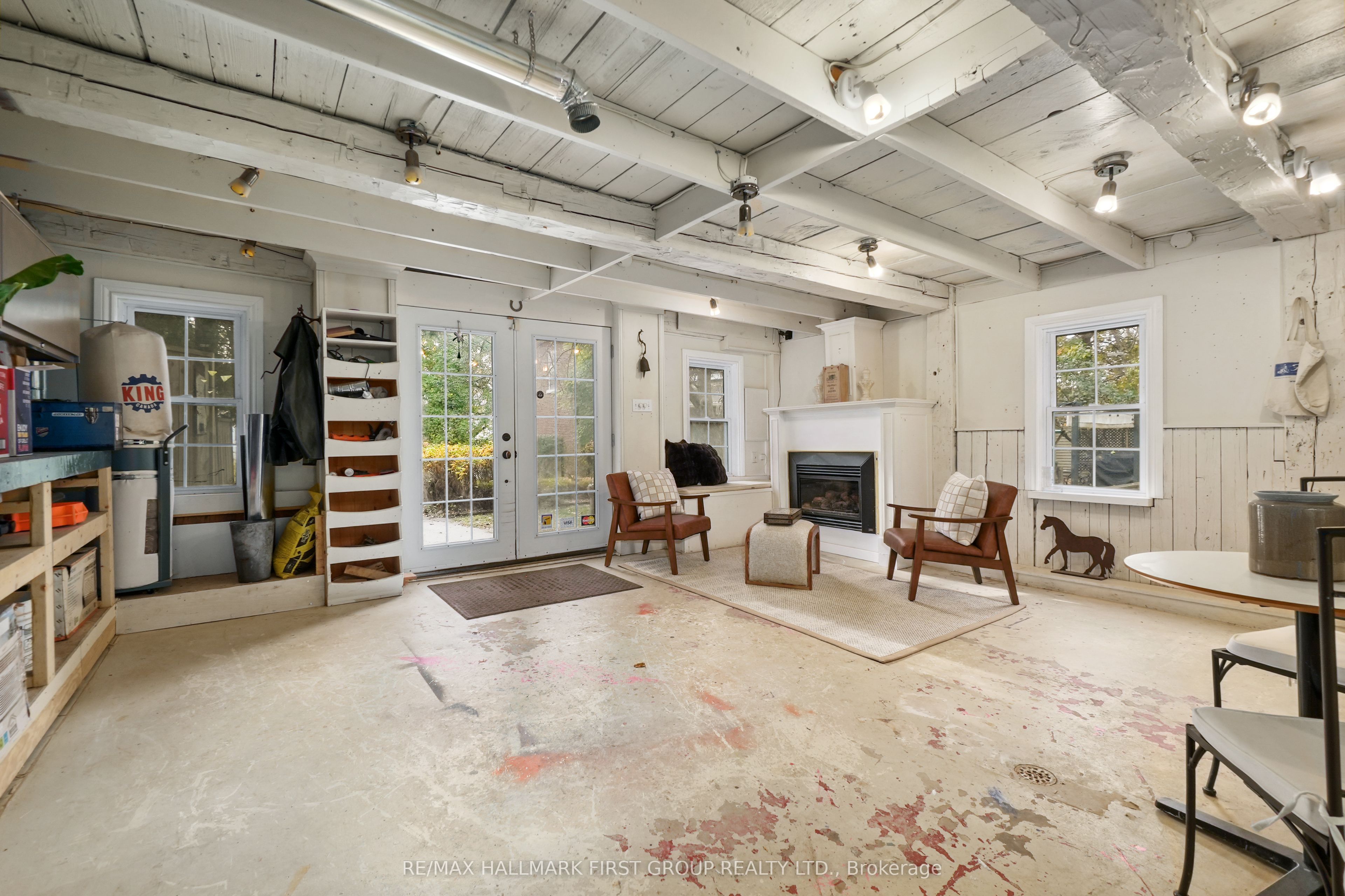 57 King Street Property Photo 28