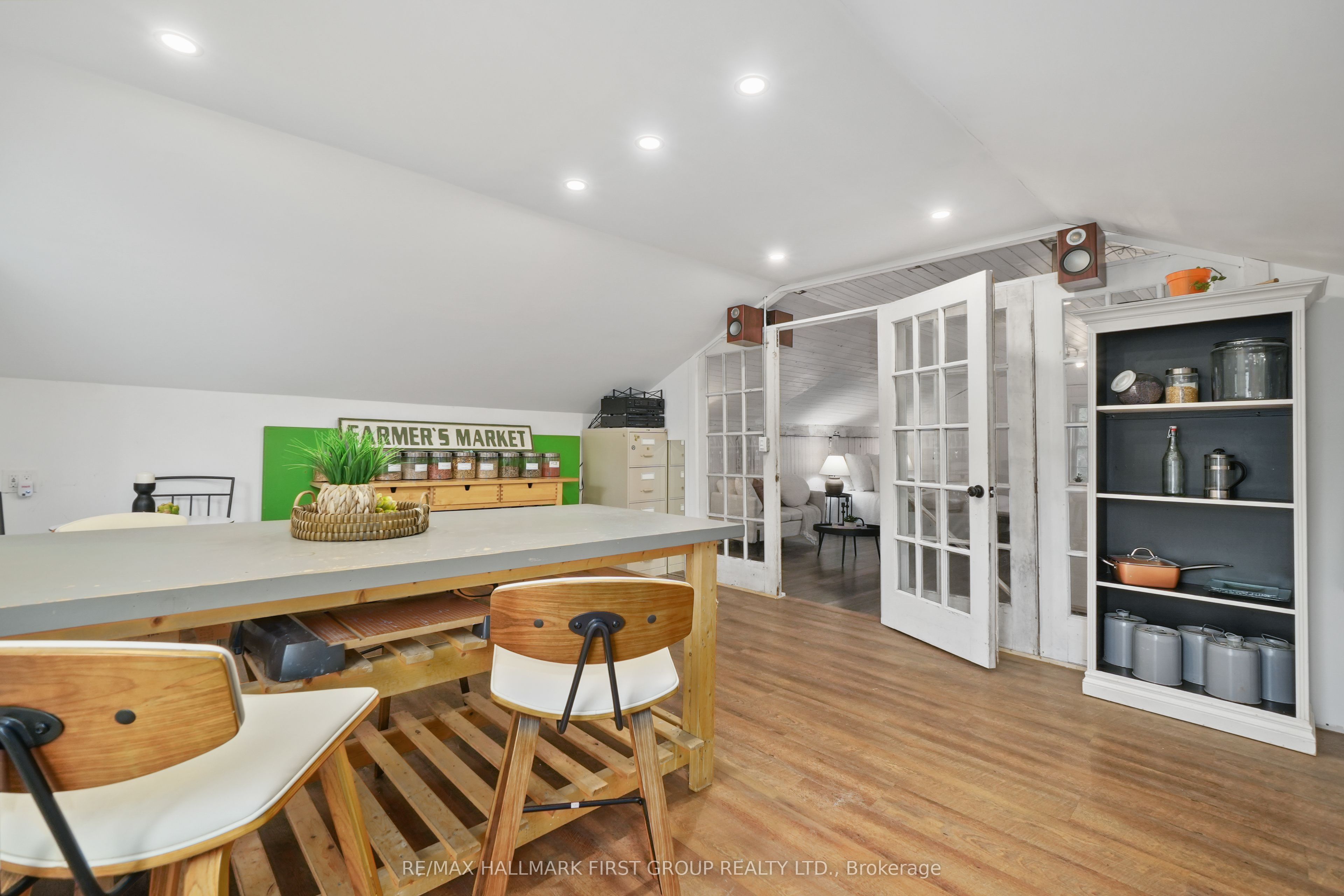 57 King Street Property Photo 34