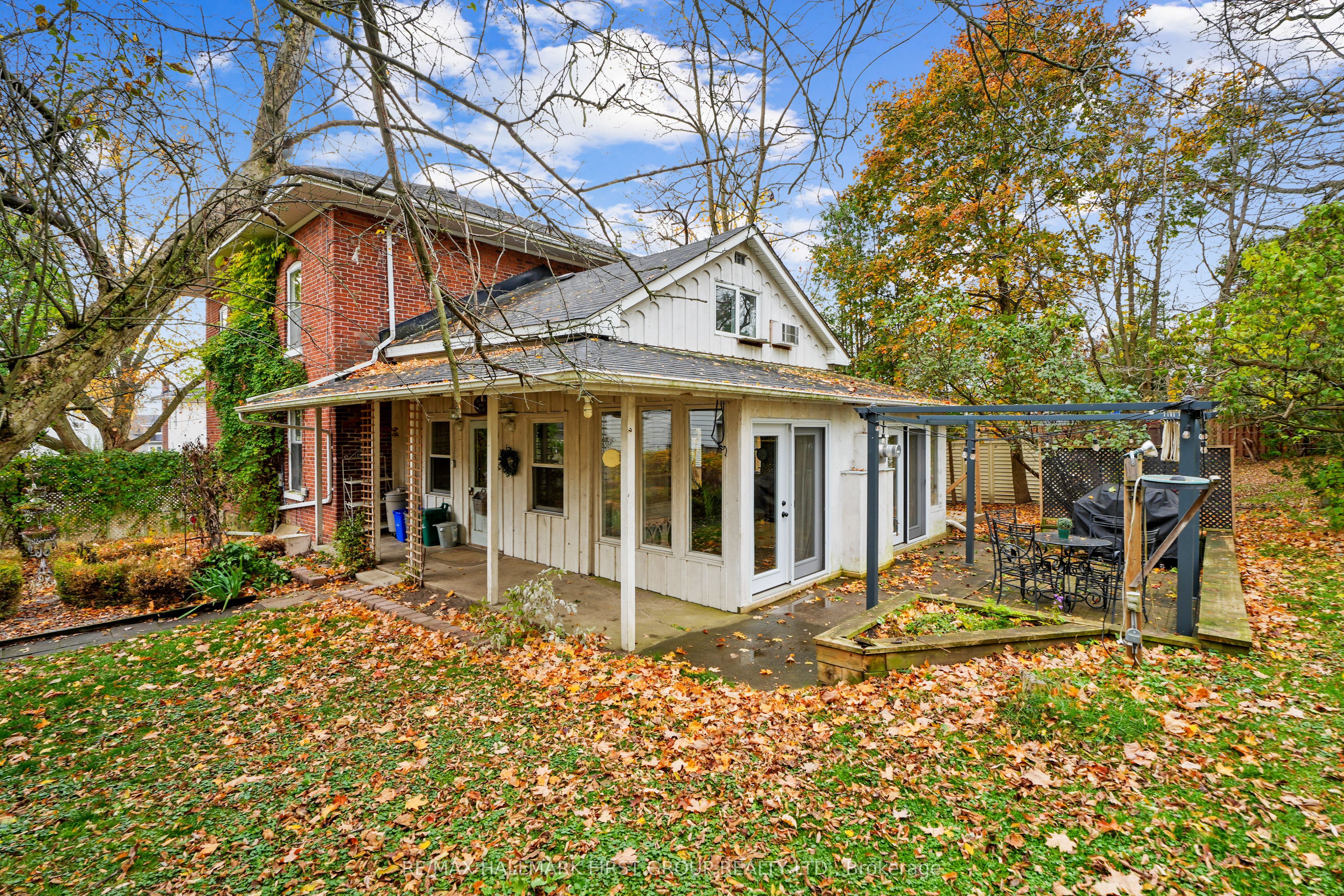 57 King Street Property Photo 36