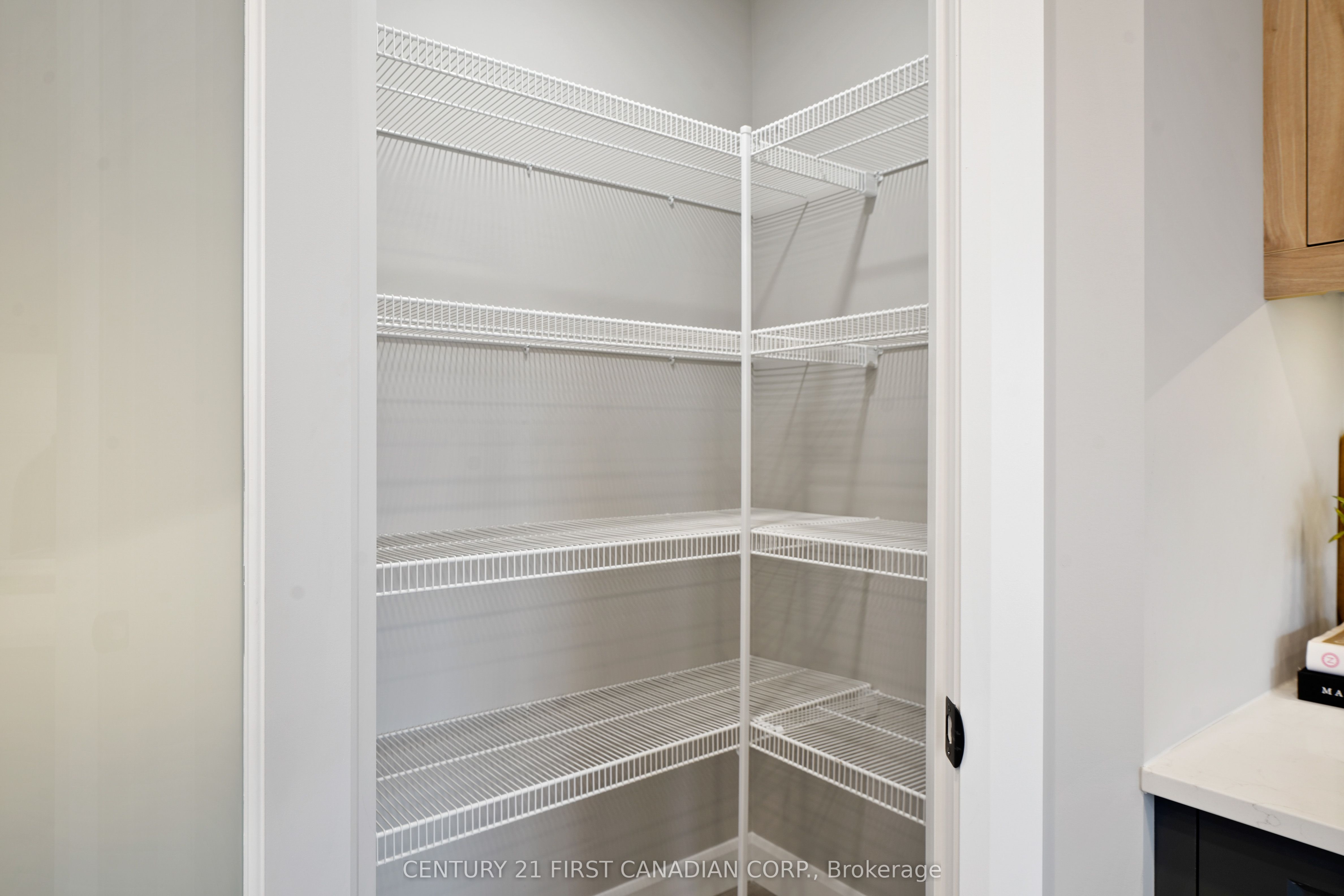 9 Twynstra Street Property Photo 15