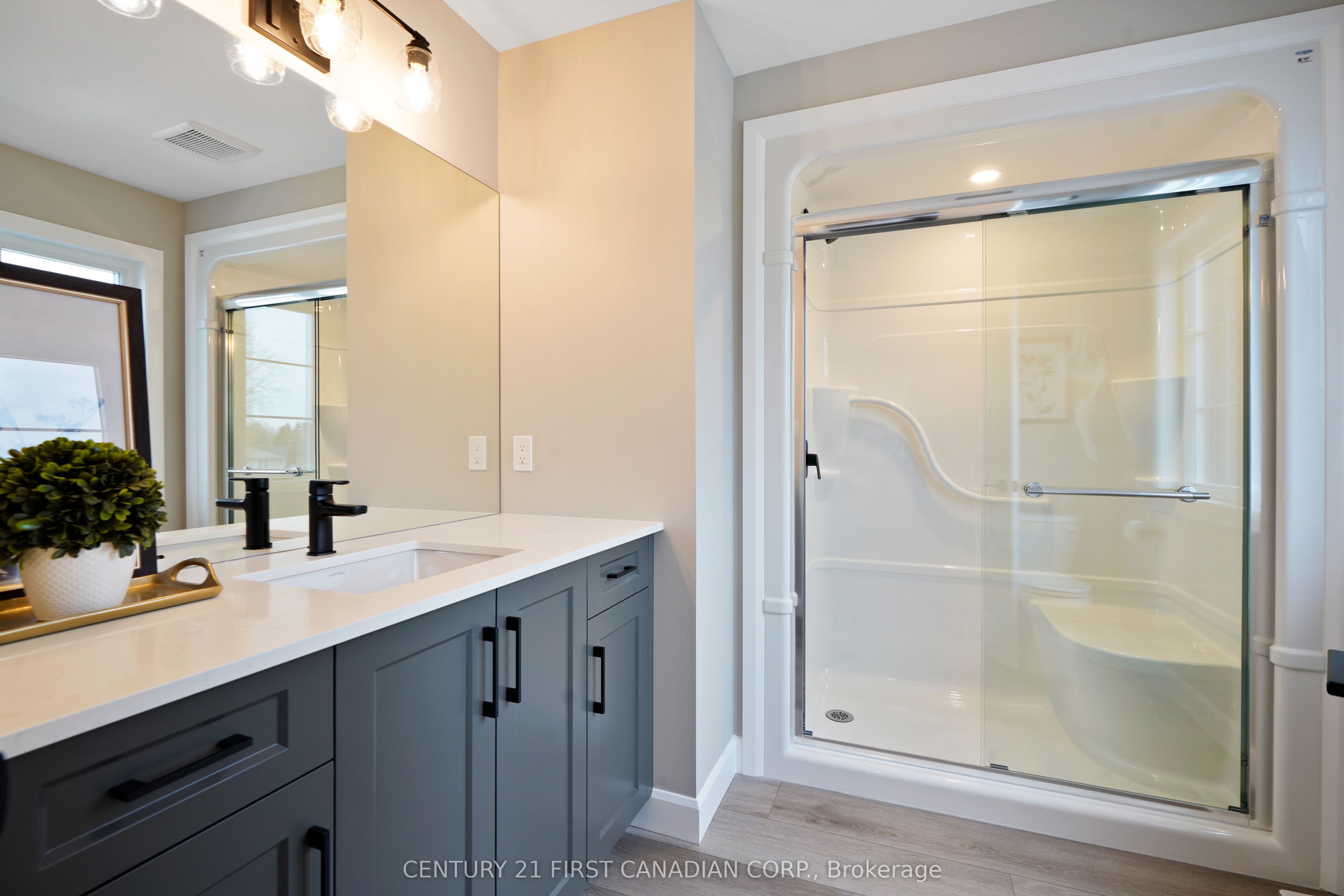 9 Twynstra Street Property Photo 24