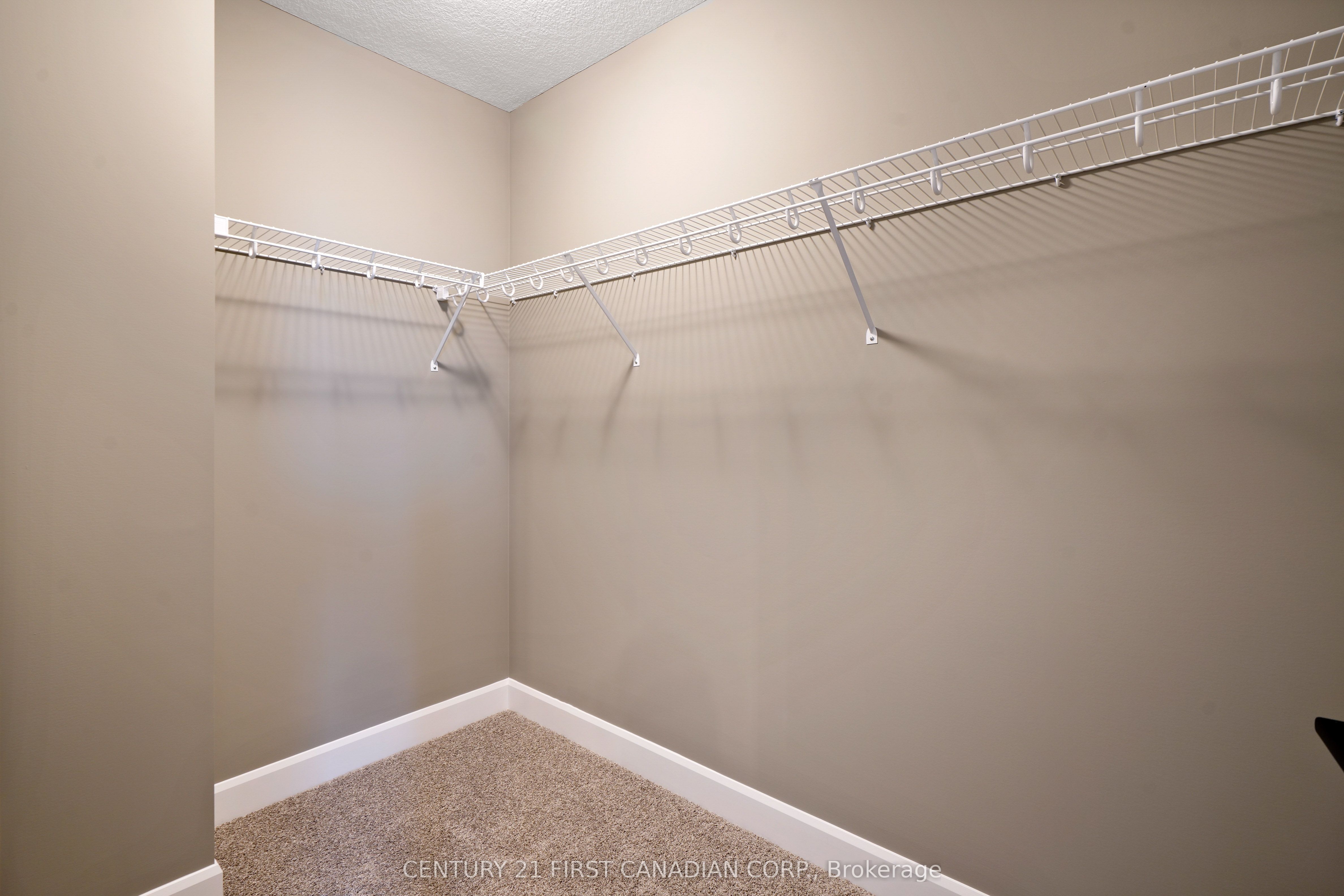 9 Twynstra Street Property Photo 26