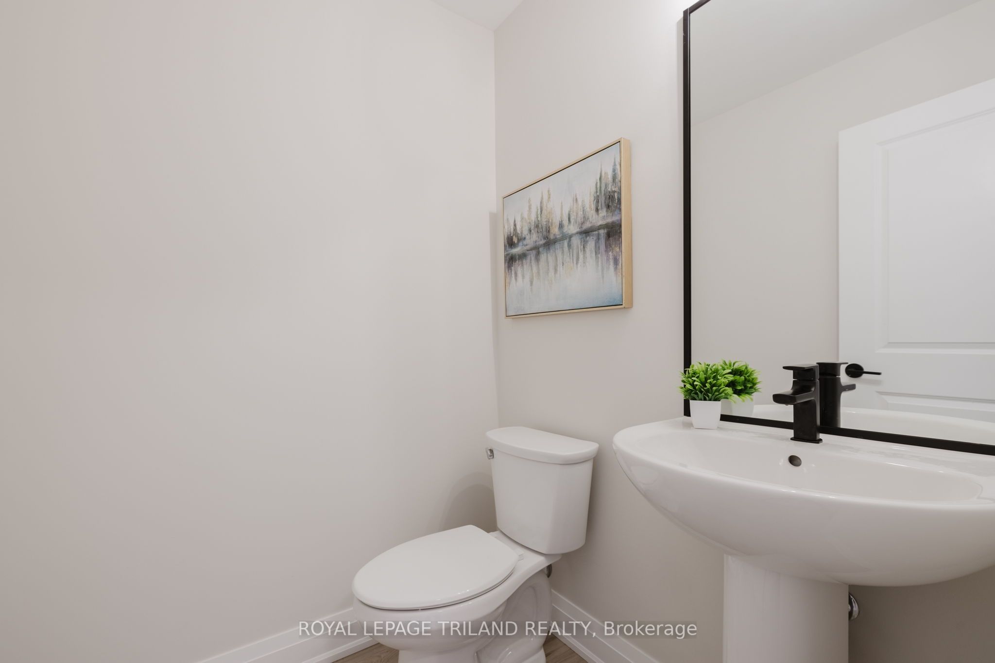 1867 Dalmagarry Road Property Photo 6