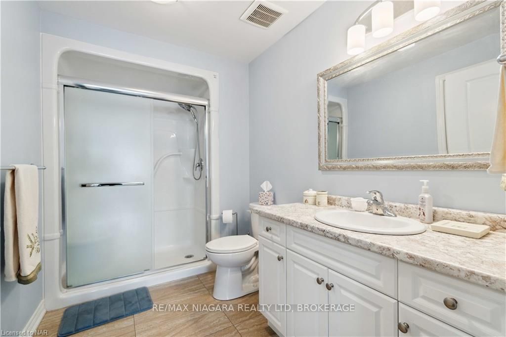 #221 - 4644 Pettit Avenue Property Photo 13