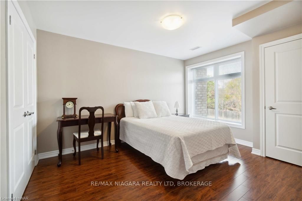 #221 - 4644 Pettit Avenue Property Photo 14