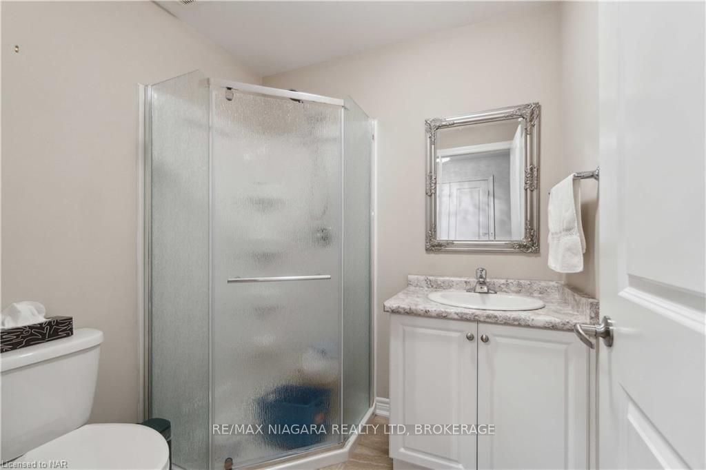 #221 - 4644 Pettit Avenue Property Photo 15