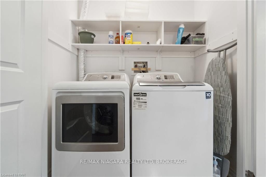 #221 - 4644 Pettit Avenue Property Photo 16