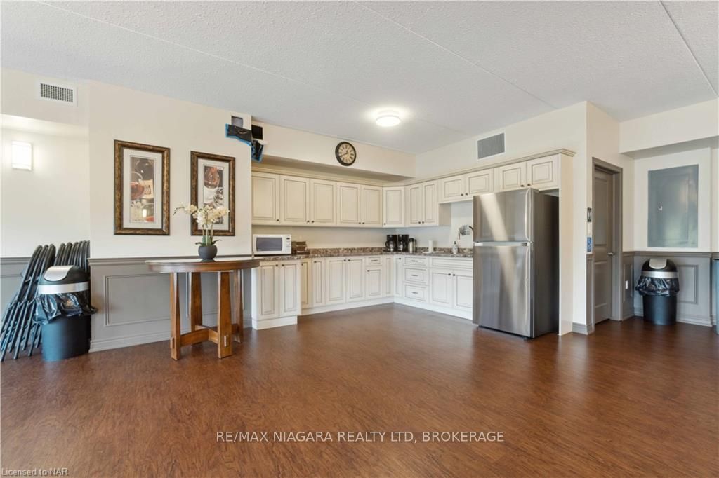 #221 - 4644 Pettit Avenue Property Photo 24