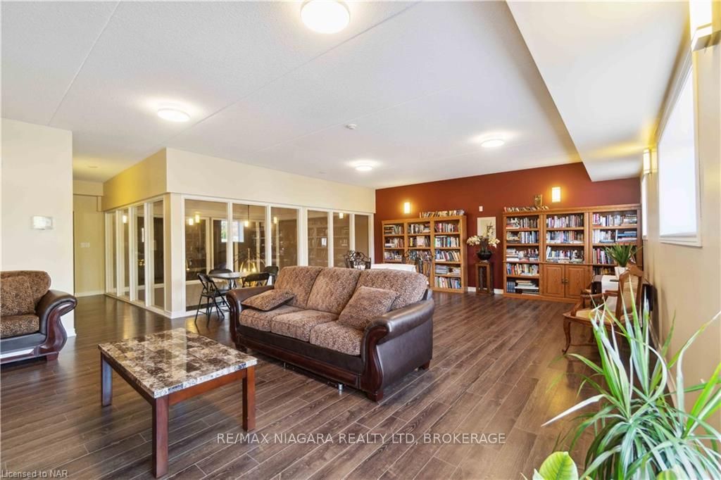 #221 - 4644 Pettit Avenue Property Photo 25