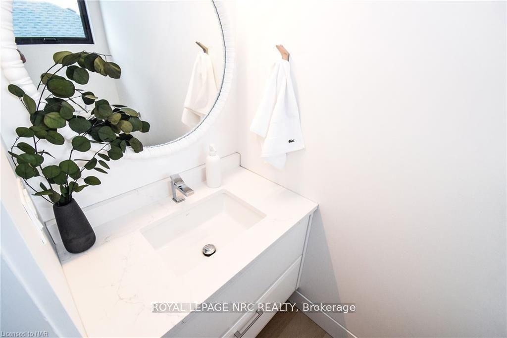 82 Ivy Crescent Property Photo 16