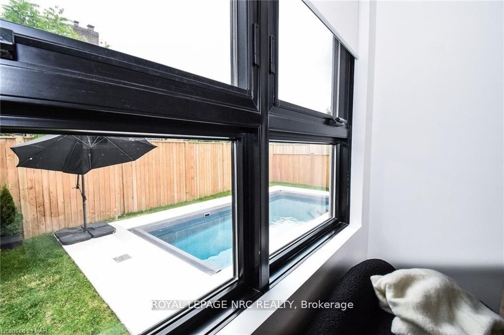 82 Ivy Crescent Property Photo 23