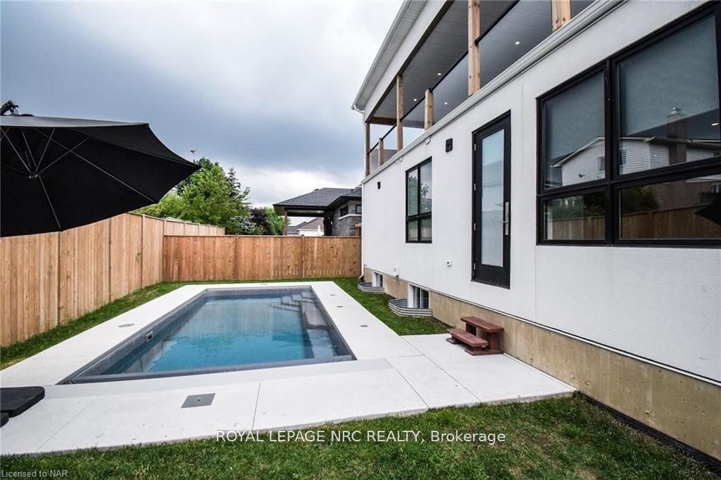 82 Ivy Crescent Property Photo 37