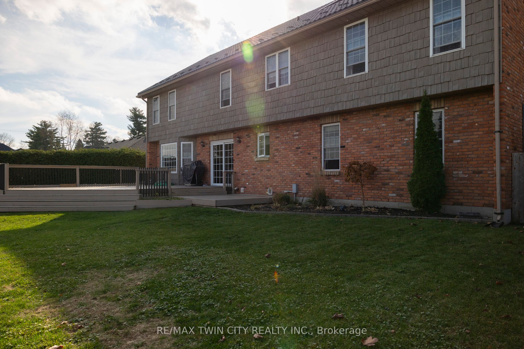 145 John Street Property Photo 7