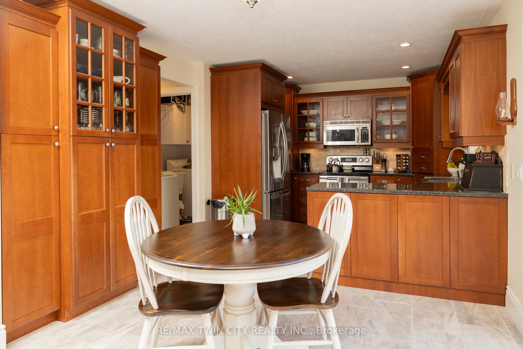 145 John Street Property Photo 10