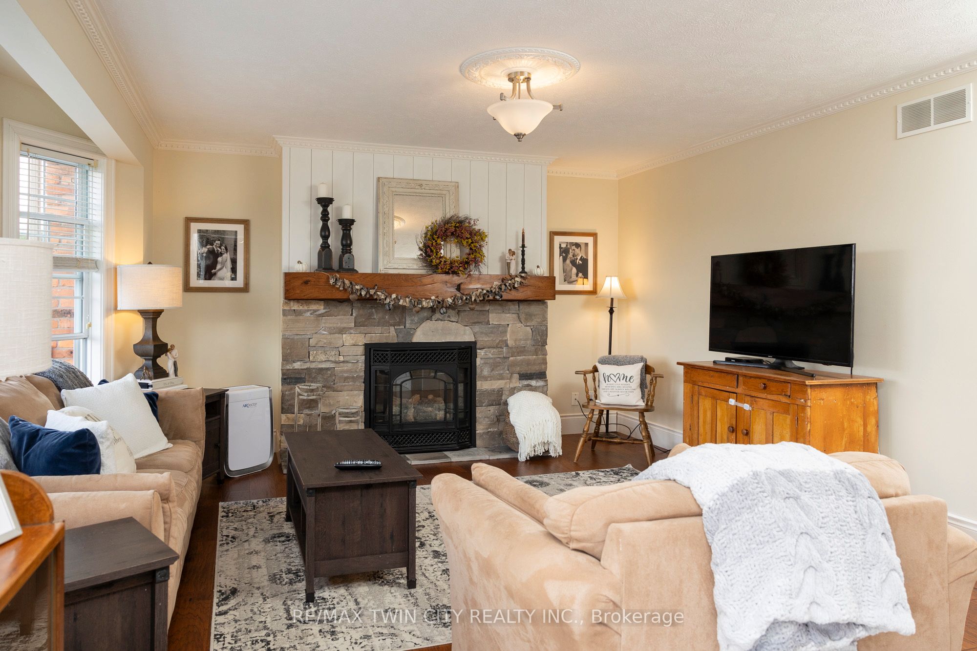 145 John Street Property Photo 12