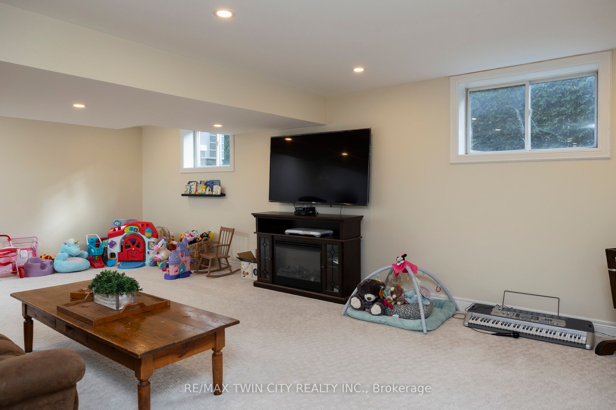 145 John Street Property Photo 27