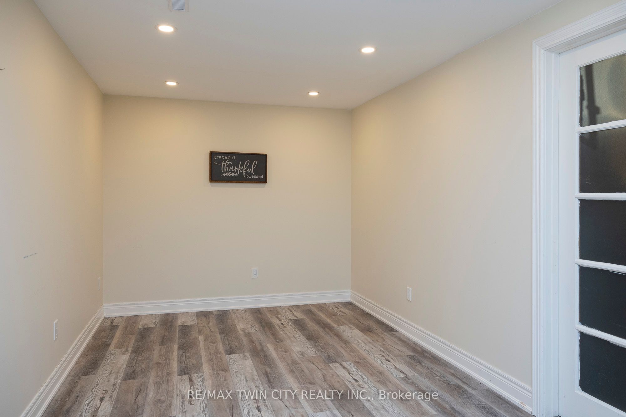 145 John Street Property Photo 28