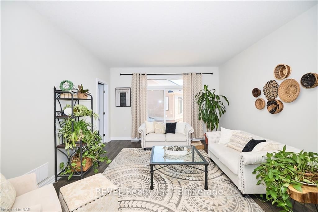 #11 - 4311 Mann Street Property Photo 14