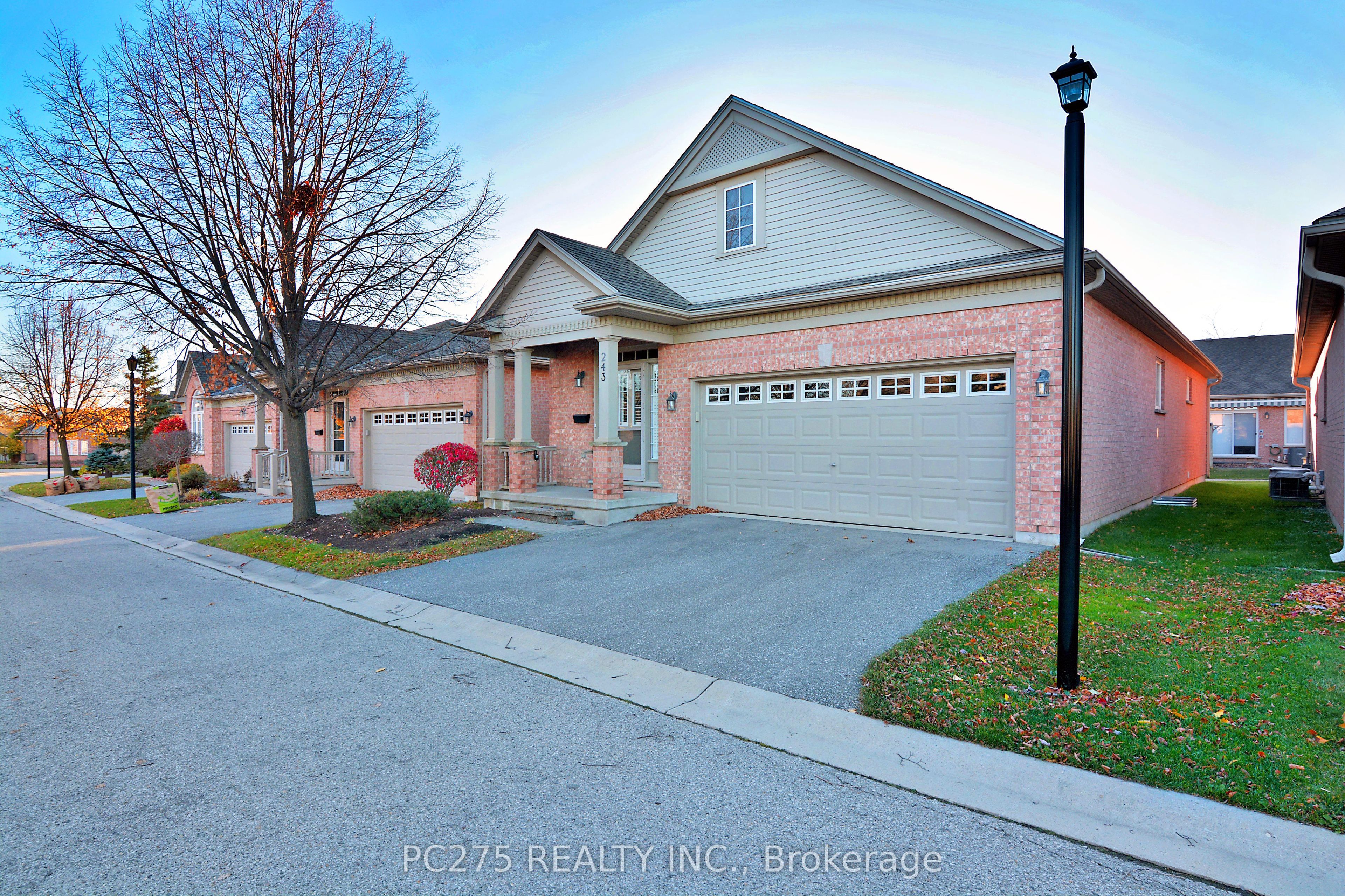 #243 - 2025 Meadowgate Boulevard Property Photo 3