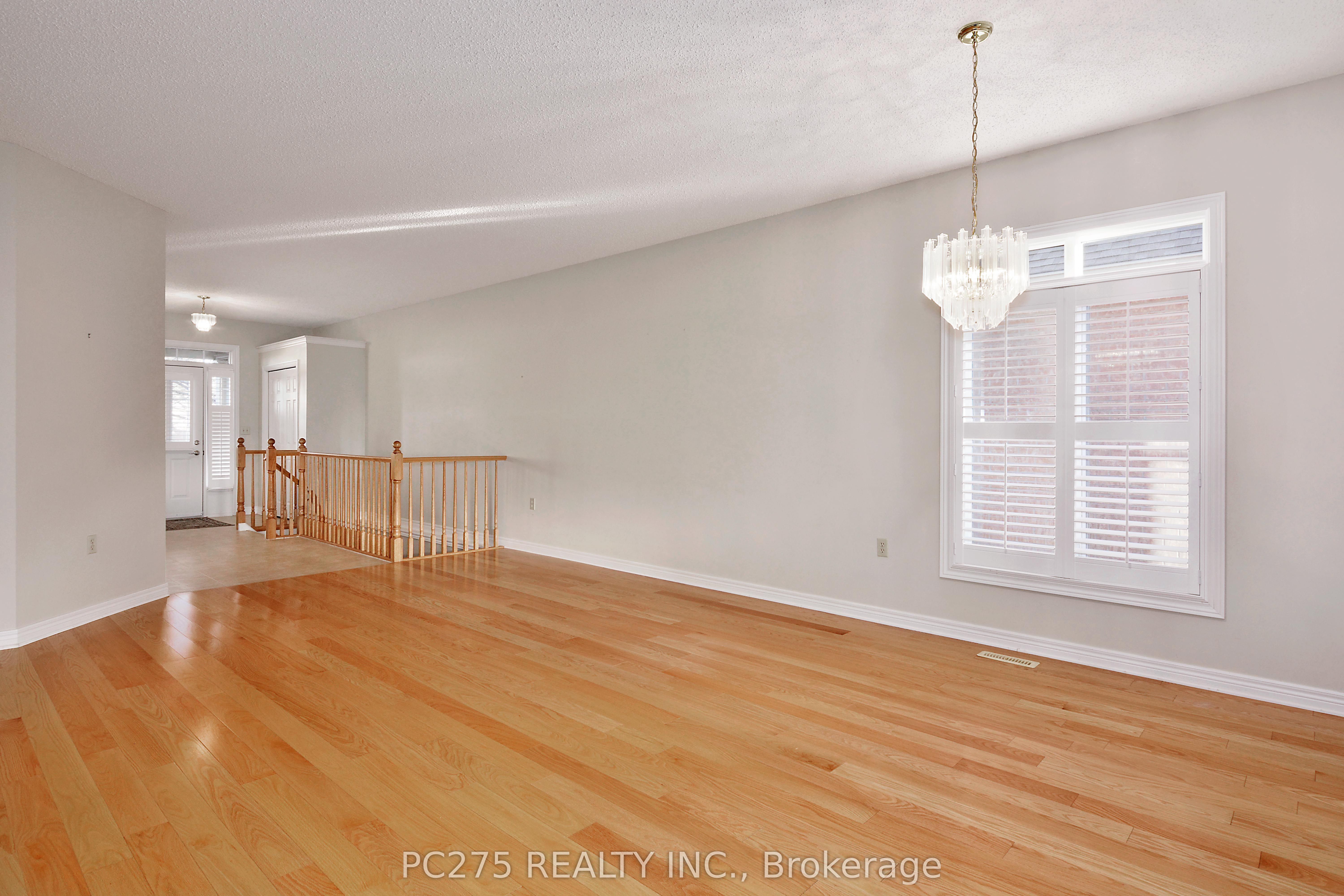 #243 - 2025 Meadowgate Boulevard Property Photo 7